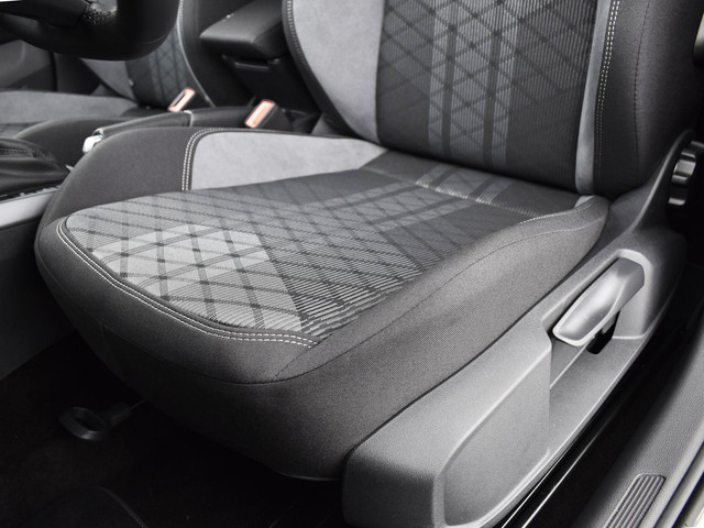 Volkswagen Polo R-Line Edition 1.0 TSI 95 PK 7 versn. DSG 7 Versn. DSG · Voorraad Actie · Prijs is inclusief EU 2000,- inruilpremie · Speciaal i