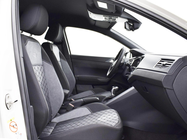 Volkswagen Polo R-Line Edition 1.0 TSI 95 PK 7 versn. DSG 7 Versn. DSG · Voorraad Actie · Prijs is inclusief EU 2000,- inruilpremie · Speciaal i