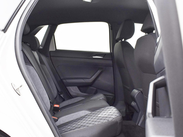 Volkswagen Polo R-Line Edition 1.0 TSI 95 PK 7 versn. DSG 7 Versn. DSG · Voorraad Actie · Prijs is inclusief EU 2000,- inruilpremie · Speciaal i