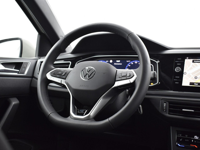 Volkswagen Polo R-Line Edition 1.0 TSI 95 PK 7 versn. DSG 7 Versn. DSG · Voorraad Actie · Prijs is inclusief EU 2000,- inruilpremie · Speciaal i