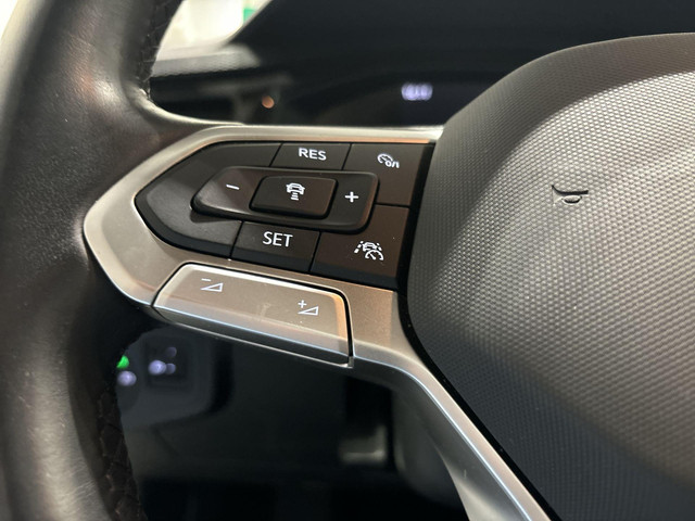 Volkswagen Polo 1.0 TSI 95pk DSG Life Business · Apple Android Car Play · Navigatie · P-Sensoren · DAB · Stoelverwarming · 15'' Inch · Garantie