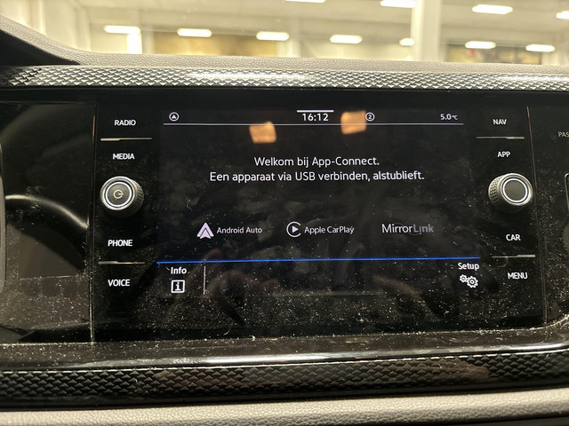 Volkswagen Polo 1.0 TSI 95pk DSG Life Business · Apple Android Car Play · Navigatie · P-Sensoren · DAB · Stoelverwarming · 15'' Inch · Garantie