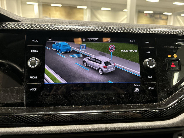 Volkswagen Polo 1.0 TSI 95pk DSG Life Business · Apple Android Car Play · Navigatie · P-Sensoren · DAB · Stoelverwarming · 15'' Inch · Garantie