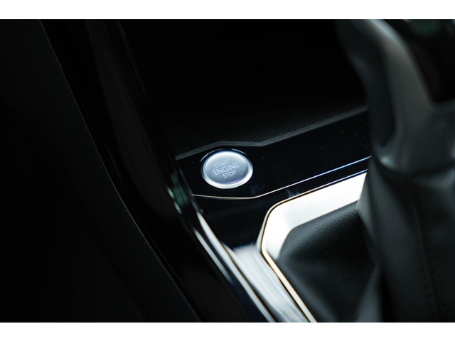 Volkswagen T-Roc 1.5 TSI R-Line Business |Pano|3xR-Line|IQ|VOLL|