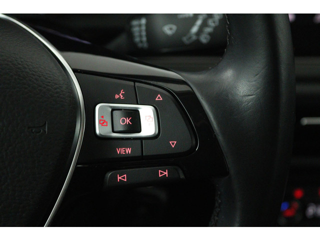 Volkswagen Polo 1.0 TSI Beats (STOELVERWARMING, NAVIGATIE, CRUISE CONTROL, PARKEERSENSOREN)