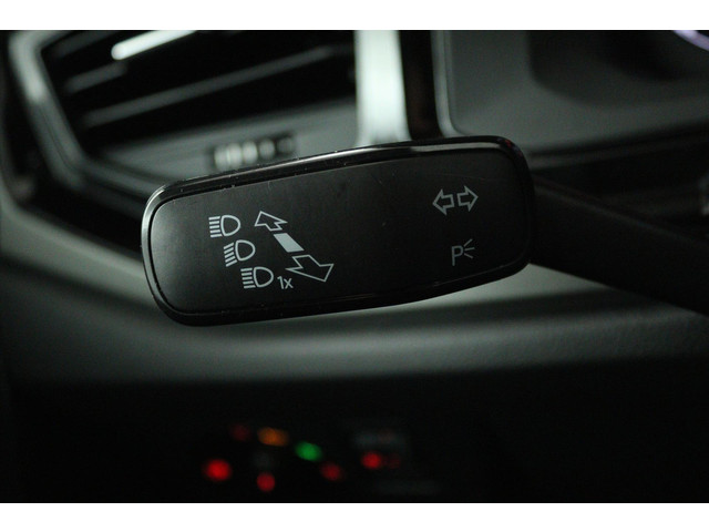 Volkswagen Polo 1.0 TSI Beats (STOELVERWARMING, NAVIGATIE, CRUISE CONTROL, PARKEERSENSOREN)