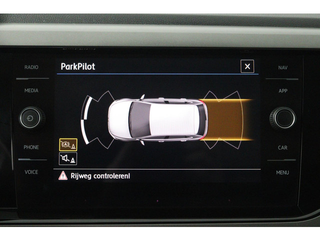 Volkswagen Polo 1.0 TSI Beats (STOELVERWARMING, NAVIGATIE, CRUISE CONTROL, PARKEERSENSOREN)