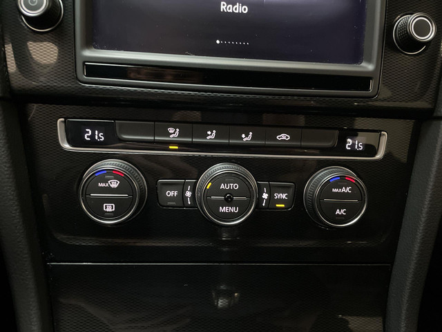 Volkswagen Golf 1.4 TSI GTE DSG LED Navigatie Parkeersensoren Climate Control