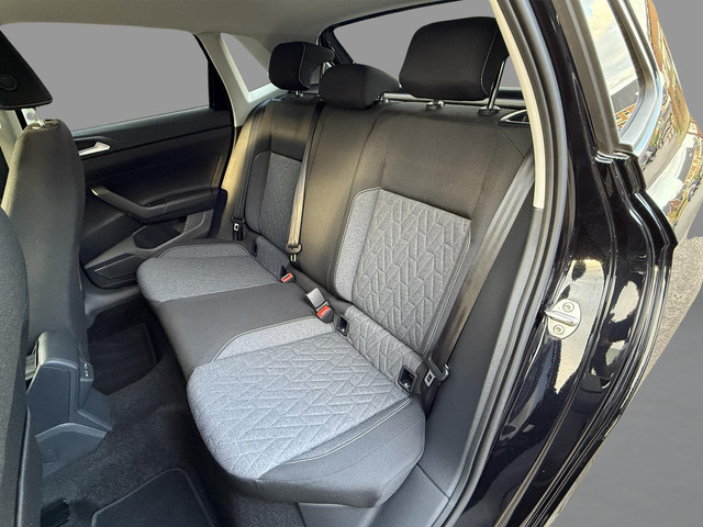 Volkswagen Polo 1.0 TSI Style Facelift NP € 39.310,- Full options Apple Carplay & Android Stoelverwarming Grote NAV Camera