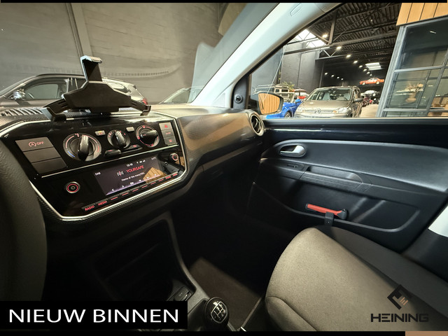 Volkswagen up! 1.0. Airco. DAB. Rijstrooksensor. NAP