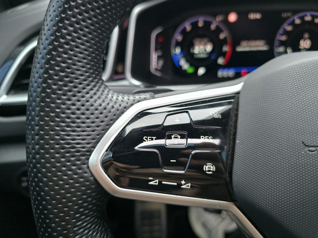 Volkswagen T-Roc 1.5 TSI R-Line Business+ Pano DSG Keyless Trekhaak