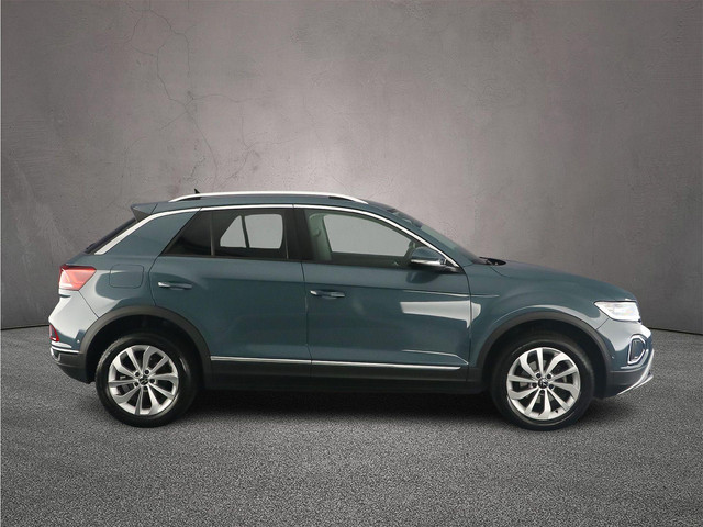 Volkswagen T-Roc Style 1.5 TSI 150pk DSG Automaat Trekhaak, Adaptive cruise control, Navigatie, Achteruitrijcamera, Stoelverwarming, Parkeersenso