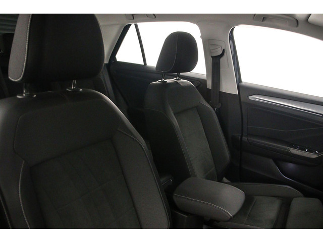 Volkswagen T-Roc Style 1.5 TSI 150pk DSG Automaat Trekhaak, Adaptive cruise control, Navigatie, Achteruitrijcamera, Stoelverwarming, Parkeersenso