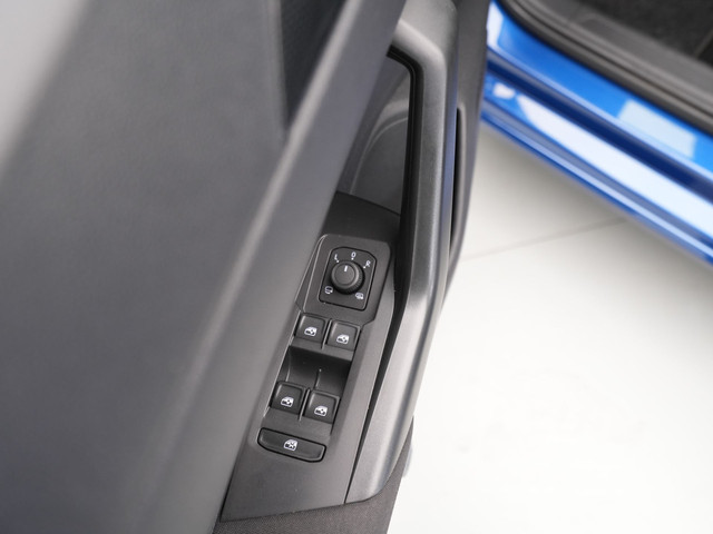 Volkswagen Polo 1.0 TSI 95pk DSG Life Navigatie Camera Acc Lm velgen 6