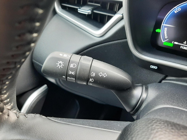 Toyota Corolla Cross Hybrid 140 Style ALL-SEASON PARK-SENSOREN KEYLESS BLIND-SPOT STOEL STUURVERW AD-CRUISE ELEK-ACHTERKLEP CAMERA DRAADLOOS-LADEN