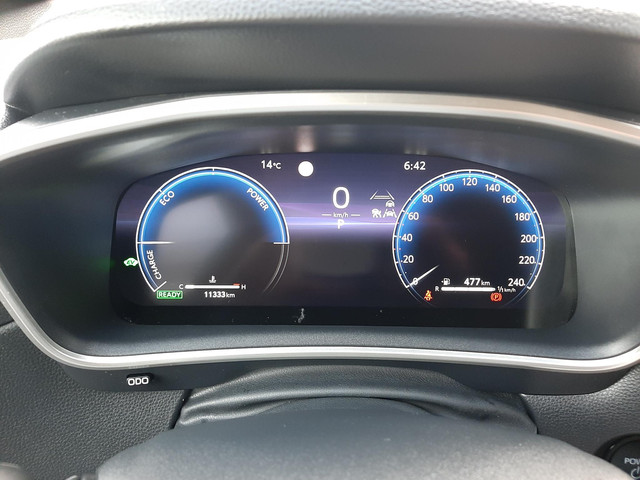 Toyota Corolla Cross Hybrid 140 Style ALL-SEASON PARK-SENSOREN KEYLESS BLIND-SPOT STOEL STUURVERW AD-CRUISE ELEK-ACHTERKLEP CAMERA DRAADLOOS-LADEN