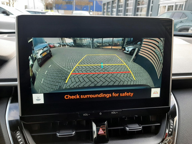 Toyota Corolla Cross Hybrid 140 Style ALL-SEASON PARK-SENSOREN KEYLESS BLIND-SPOT STOEL STUURVERW AD-CRUISE ELEK-ACHTERKLEP CAMERA DRAADLOOS-LADEN