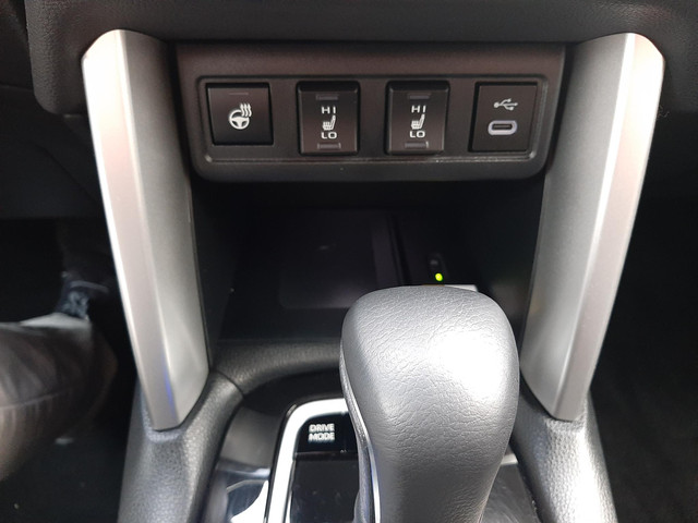 Toyota Corolla Cross Hybrid 140 Style ALL-SEASON PARK-SENSOREN KEYLESS BLIND-SPOT STOEL STUURVERW AD-CRUISE ELEK-ACHTERKLEP CAMERA DRAADLOOS-LADEN