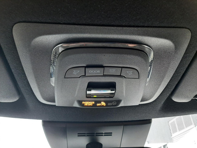 Toyota Corolla Cross Hybrid 140 Style ALL-SEASON PARK-SENSOREN KEYLESS BLIND-SPOT STOEL STUURVERW AD-CRUISE ELEK-ACHTERKLEP CAMERA DRAADLOOS-LADEN