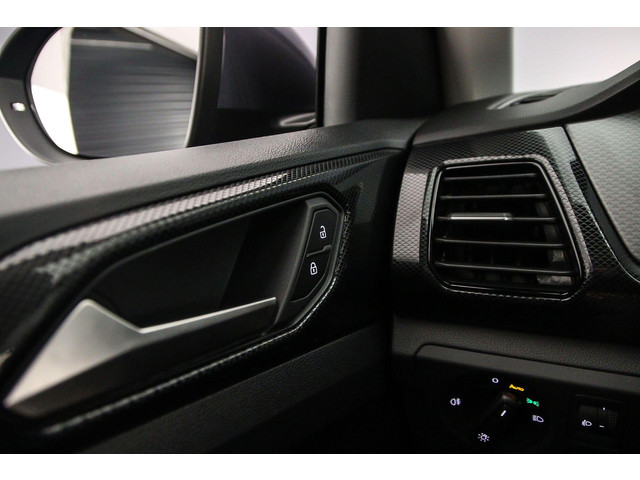 Volkswagen T-Cross Life Edition 1.0 TSI 115pk DSG Automaat Adaptive cruise control, Achteruitrijcamera, Parkeersensoren, Stoelverwarming, Airco, LE