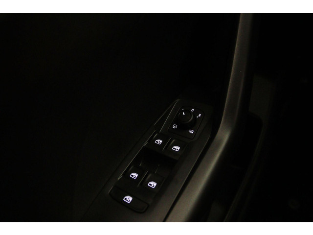 Volkswagen T-Cross Life Edition 1.0 TSI 115pk DSG Automaat Adaptive cruise control, Achteruitrijcamera, Parkeersensoren, Stoelverwarming, Airco, LE