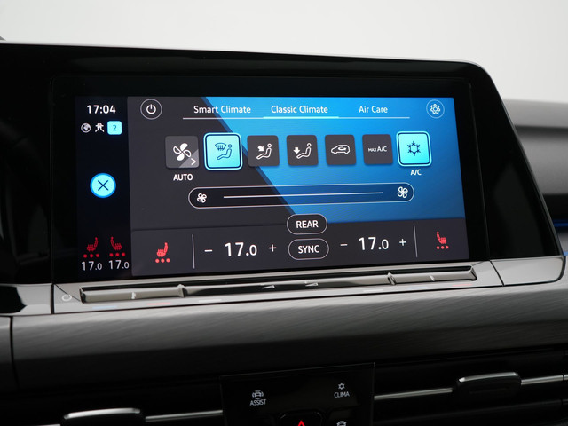 Volkswagen Golf 1.4 eHybrid Style Plug In Hybrid 204pk Dealer O.H. PHEV | Trekhaak Af Fabriek | Panodak | Adaptive Cruise | IQ Light | Alcantara