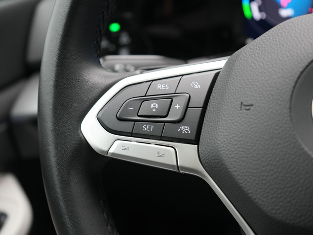 Volkswagen Golf 1.4 eHybrid Style Plug In Hybrid 204pk Dealer O.H. PHEV | Trekhaak Af Fabriek | Panodak | Adaptive Cruise | IQ Light | Alcantara