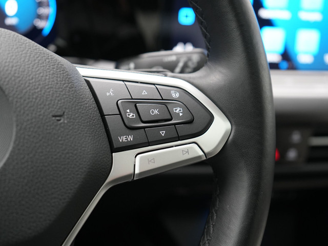 Volkswagen Golf 1.4 eHybrid Style Plug In Hybrid 204pk Dealer O.H. PHEV | Trekhaak Af Fabriek | Panodak | Adaptive Cruise | IQ Light | Alcantara