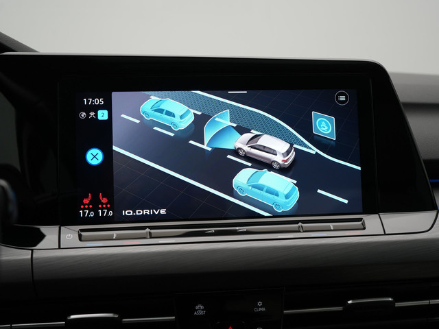 Volkswagen Golf 1.4 eHybrid Style Plug In Hybrid 204pk Dealer O.H. PHEV | Trekhaak Af Fabriek | Panodak | Adaptive Cruise | IQ Light | Alcantara