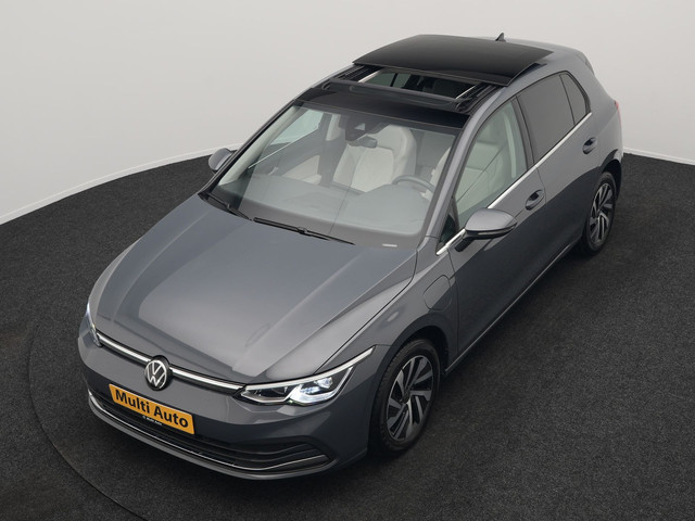 Volkswagen Golf 1.4 eHybrid Style Plug In Hybrid 204pk Dealer O.H. PHEV | Trekhaak Af Fabriek | Panodak | Adaptive Cruise | IQ Light | Alcantara