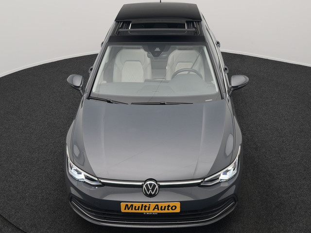 Volkswagen Golf 1.4 eHybrid Style Plug In Hybrid 204pk Dealer O.H. PHEV | Trekhaak Af Fabriek | Panodak | Adaptive Cruise | IQ Light | Alcantara