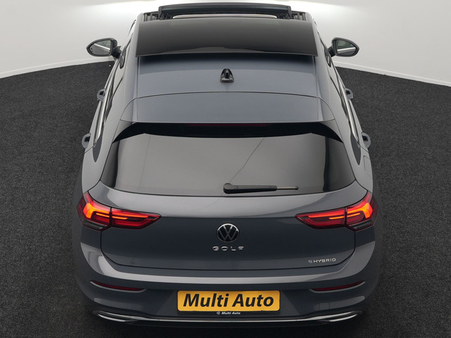 Volkswagen Golf 1.4 eHybrid Style Plug In Hybrid 204pk Dealer O.H. PHEV | Trekhaak Af Fabriek | Panodak | Adaptive Cruise | IQ Light | Alcantara