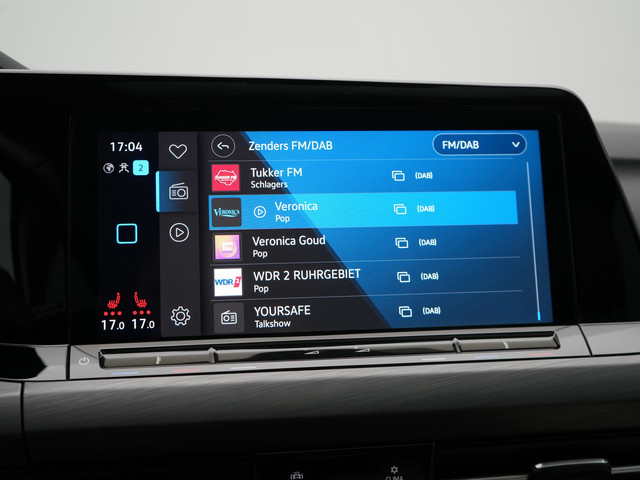 Volkswagen Golf 1.4 eHybrid Style Plug In Hybrid 204pk Dealer O.H. PHEV | Trekhaak Af Fabriek | Panodak | Adaptive Cruise | IQ Light | Alcantara