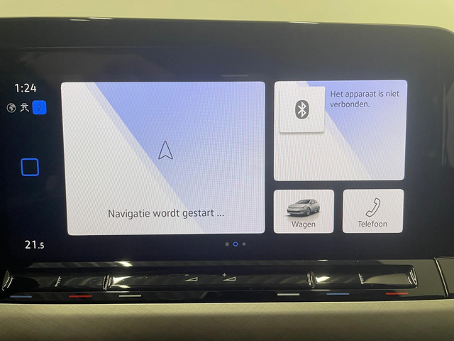 Volkswagen Golf 1.0 eTSI DSG Life Navigatie Apple Carplay Android Auto Parkeersensoren Adaptive Cruise Control Sfeerverlichting Virtual Cockpit