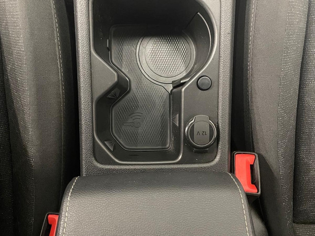 Volkswagen Golf 1.0 eTSI DSG Life Navigatie Apple Carplay Android Auto Parkeersensoren Adaptive Cruise Control Sfeerverlichting Virtual Cockpit