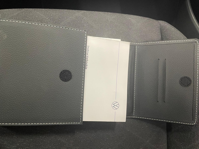 Volkswagen Golf 1.0 eTSI DSG Life Navigatie Apple Carplay Android Auto Parkeersensoren Adaptive Cruise Control Sfeerverlichting Virtual Cockpit