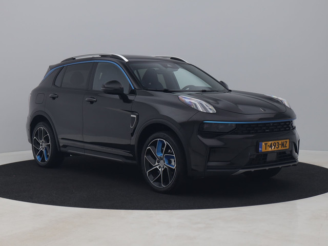 lynk--co-01-1.5-plug-in-hybrid---360---zwarte-hemel---nld-auto