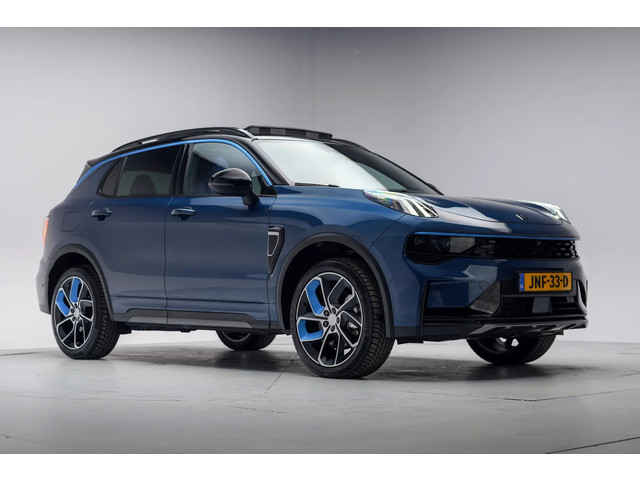 lynk--co-01-1.5-phev--zwarte-hemel-panorama-360-camera-keyless-