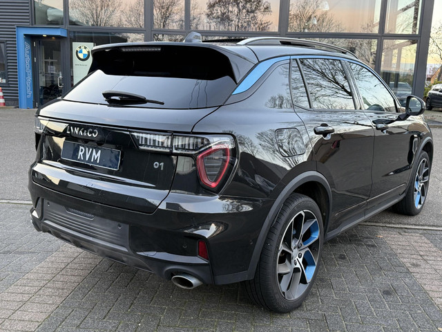 Lynk & Co 01 1.5 PHEV PLUG-IN HYBRIDE | COMPLETE AUTO ZWARTE HEMEL | ELEKTRISCH PANORAMADAK | FULL OPTIONS | RIJKLAAR GELEVERD | BTW VERREK