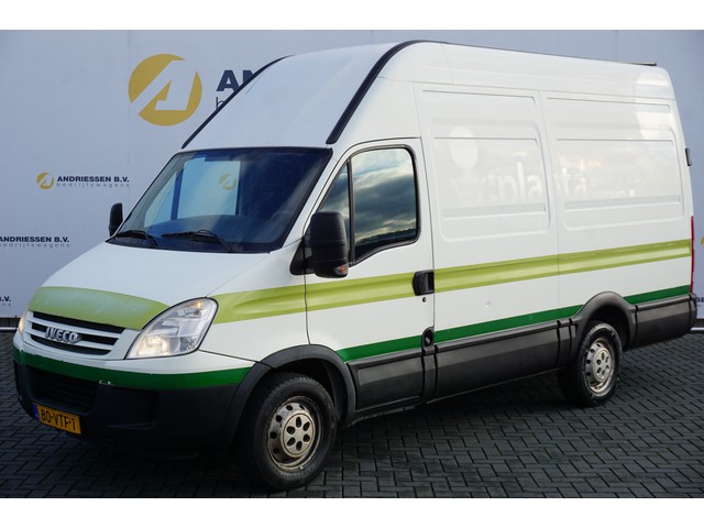 Iveco Daily 35S12 L2H3, **Automaat** Climate control